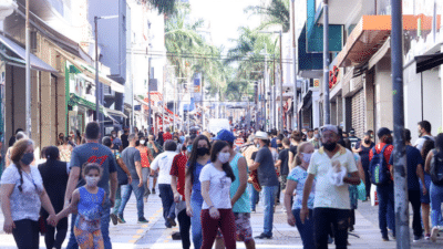 Retomada comercial reaquece economia brasileira.