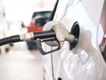 Gasolina tem impostos zerados a 16 dias do segundo turno