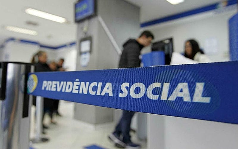 Fila do INSS diminui, mas especialista questiona aumento de indeferimentos