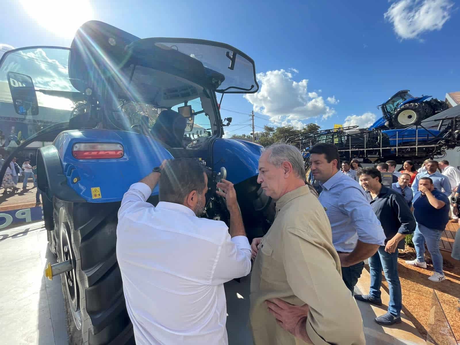 Ciro Gomes hostilizado em feira de agroneg cio tenta agredir