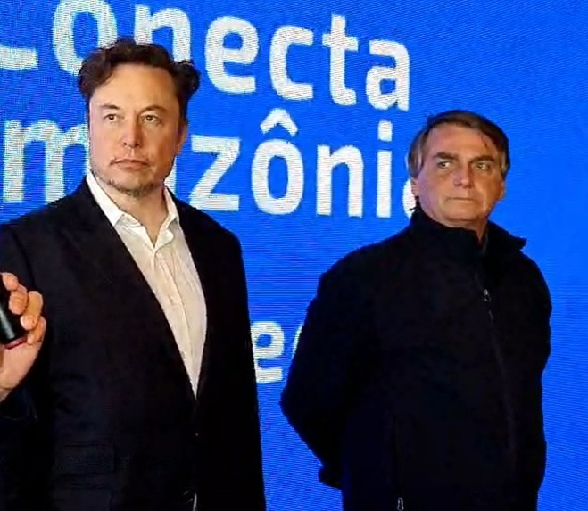Elon Musk chega ao Brasil e almoça com Bolsonaro, ministros e empresários