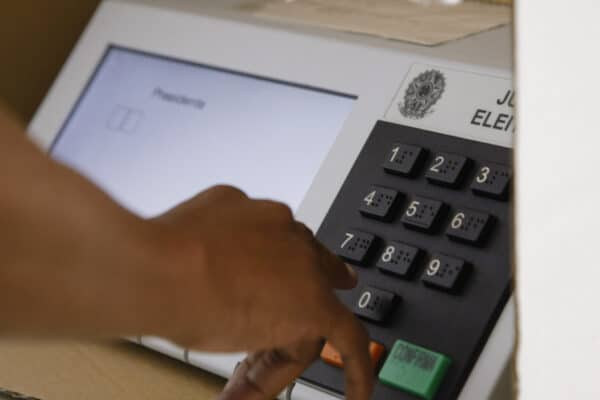 Direita conquista 3 milhões de votos a mais no Nordeste desde 2018