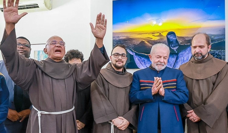 Guerra santa: a disputa pelo voto religioso entre os candidatos