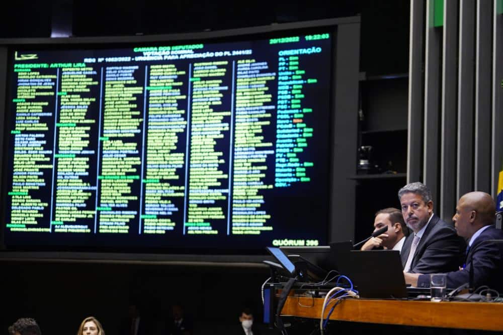 Câmara aprova texto-base da PEC da Transição em primeiro turno