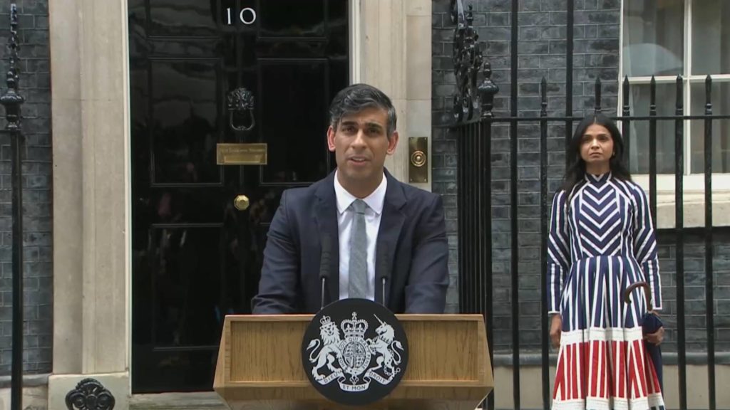 Sunak despede-se do governo britânico e da liderança do partido