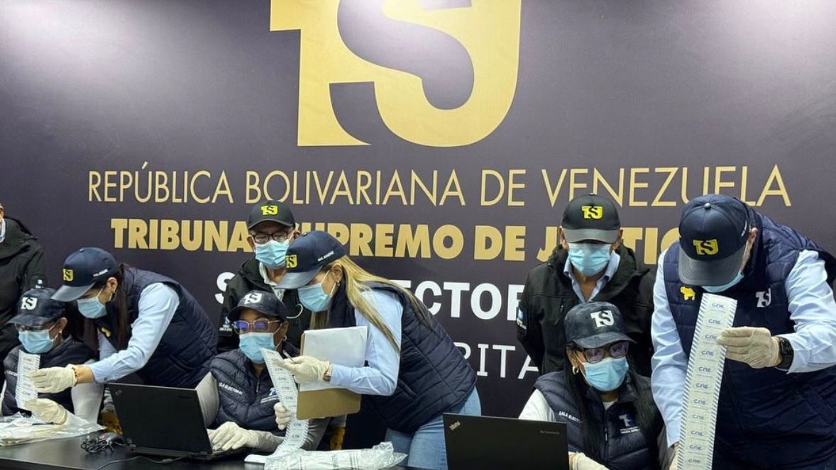 Venezuela quer proibir candidatura que não acatar reeleição de Maduro