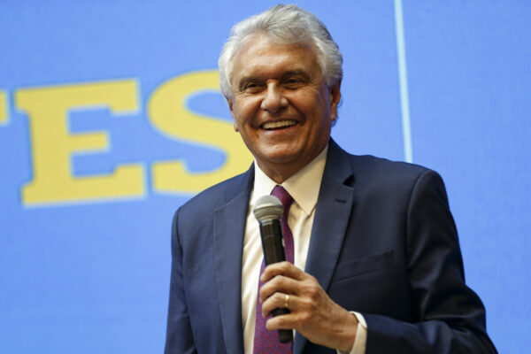 Caiado diz que Lula prefere enfrentar Flávio no 2º turno para se livrar de debate moral