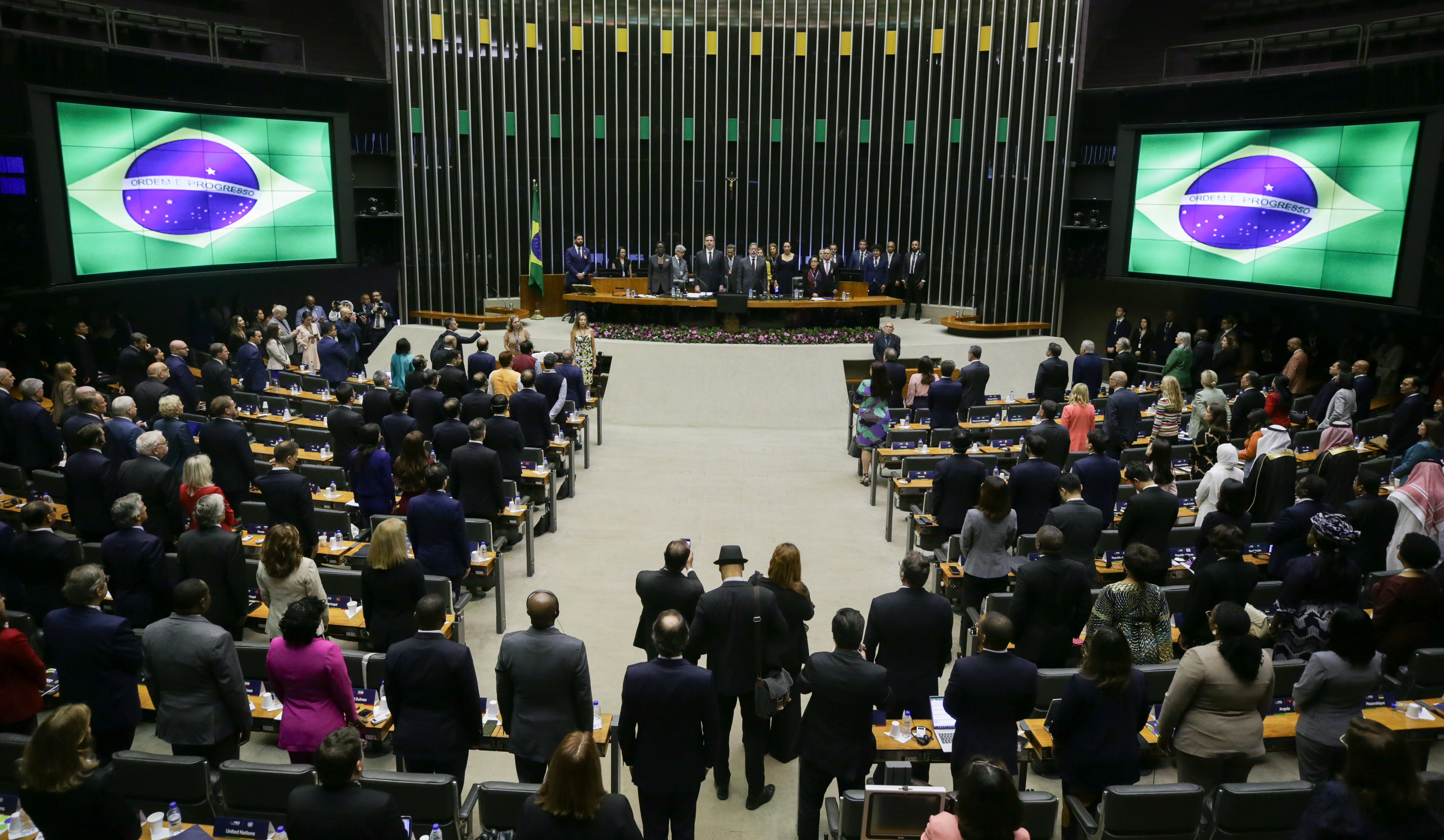Em semana da segurança, Câmara dos Deputados aprova novo tipo de prisão em flagrante