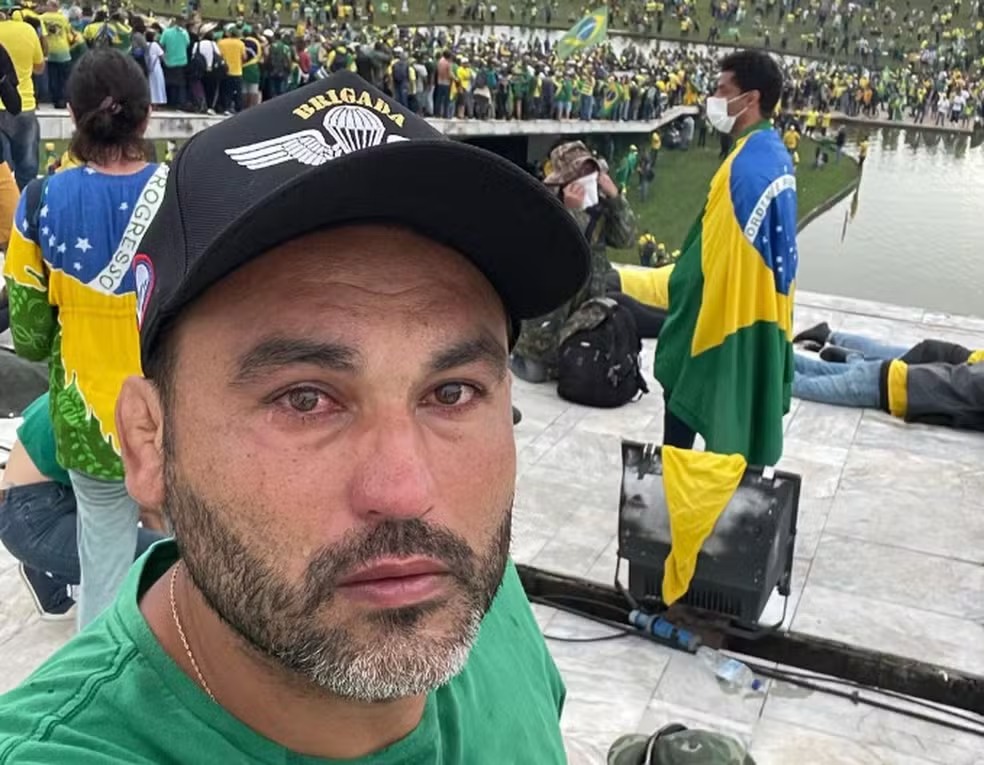 Defesa confirma que Léo Índio foi para a Argentina