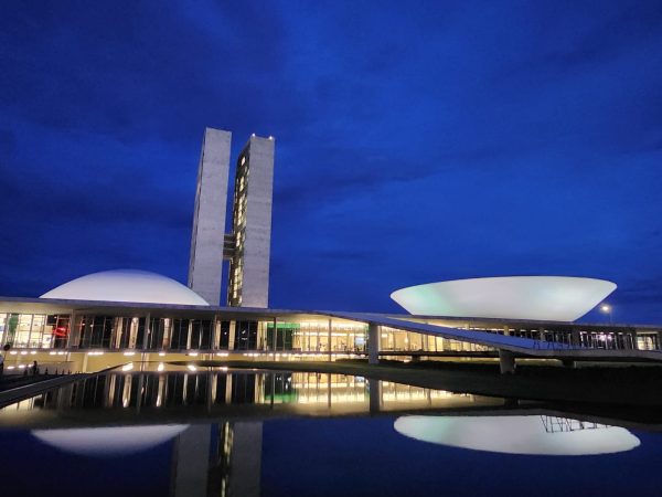 Girão critica Congresso e defende Zema na corrida presidencial
