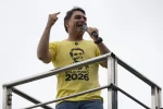 Flávio Bolsonaro aciona TSE contra suposta campanha de fake news pró-Lula