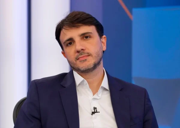 Partido Missão chama coletiva urgente sobre suspensão da candidatura de Renan Santos