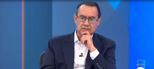 Sabatina expõe desconhecimento de Augusto Cury sobre os problemas estruturais do Brasil