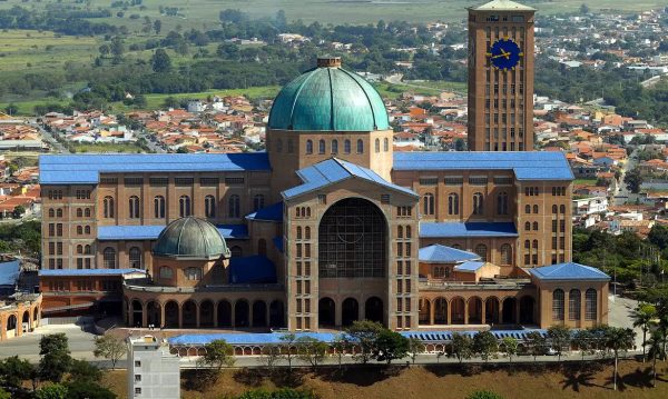 Fé nas urnas: as consequências da religião nas campanhas de Lula e Flávio Bolsonaro