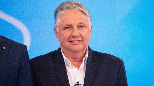 TSE forma maioria para anular votos de Garotinho e declarar Douglas Ruas governador do Rio