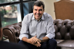 Eduardo Riedel é reeleito governador de Mato Grosso do Sul