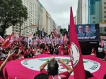 Lula crítica Globo e afirma que grupo não é dono do Brasil durante ato no Rio